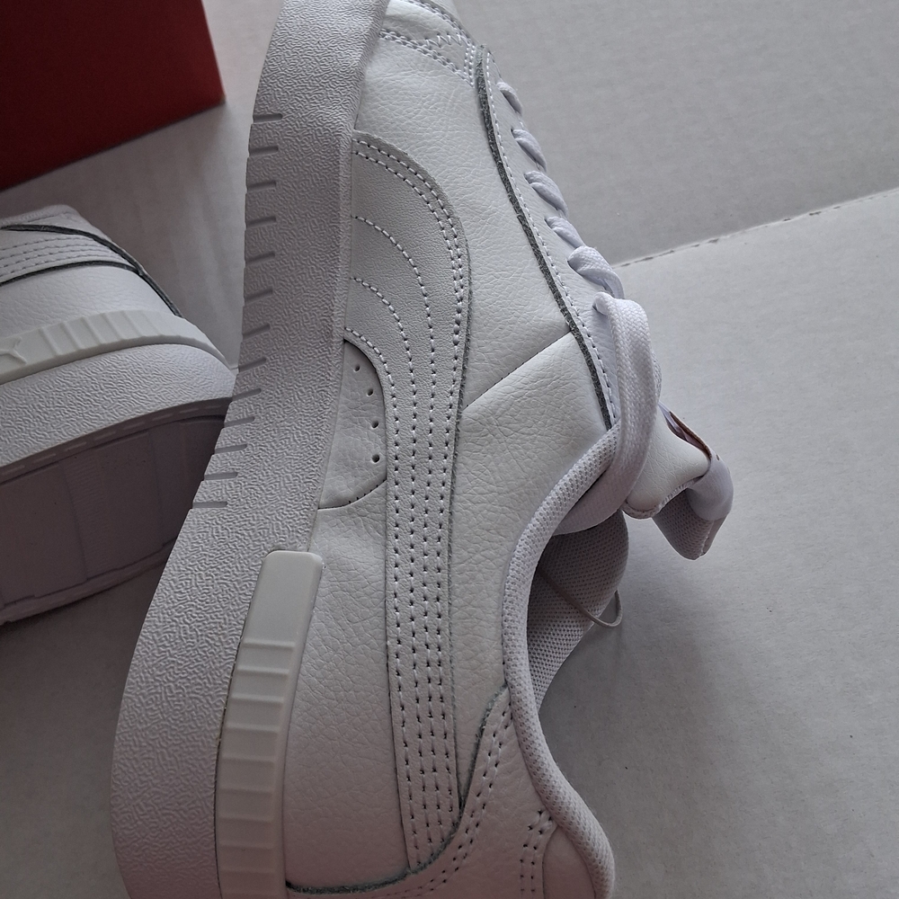 Puma White Court Sneakers with Gold Accents sz 6.5 - Picture 9 of 9